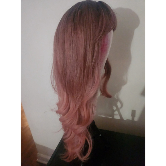 Long light pink ombre wig with bangs - Picture 4 of 6
